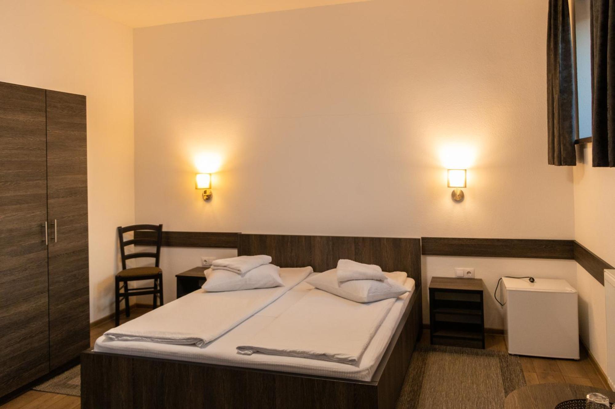 Hotel Tranzit Одорхею-Секуєск Екстер'єр фото