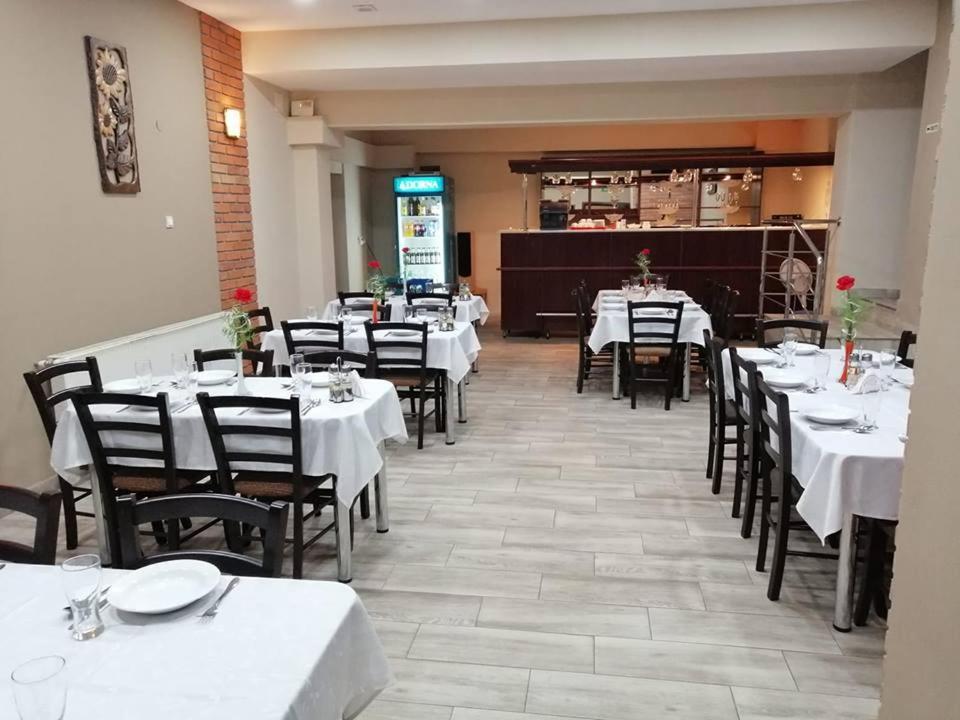Hotel Tranzit Одорхею-Секуєск Екстер'єр фото