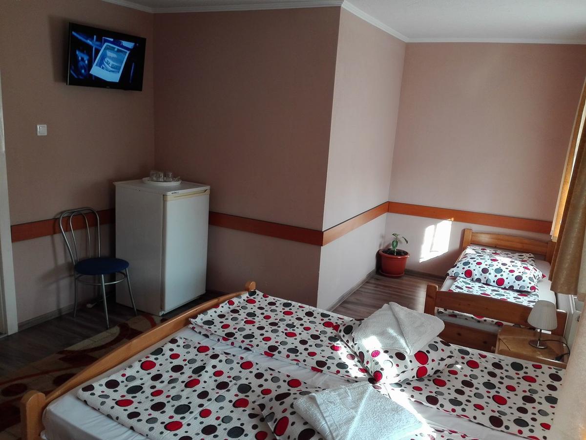 Hotel Tranzit Одорхею-Секуєск Екстер'єр фото